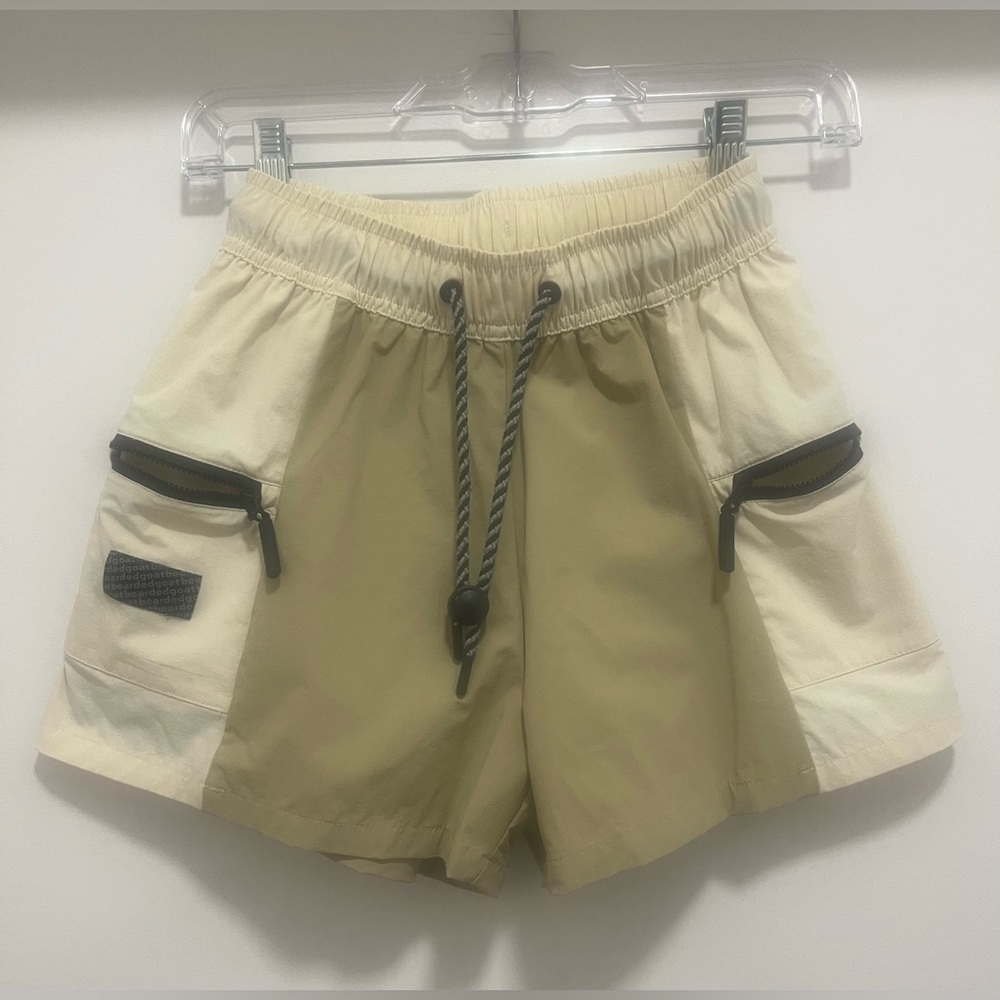 Bearded Goat Hiking Shorts Size XS in Tan & Cream